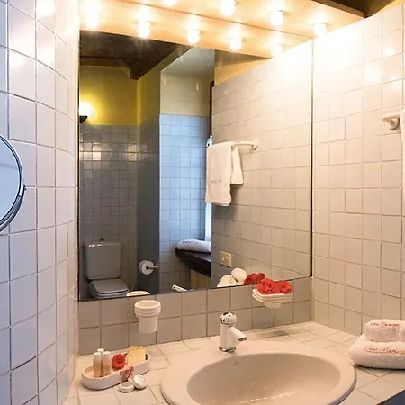 Apartment San Salvatore Sleeps 4 With Pool Massino Visconti