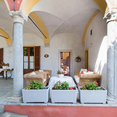 Apartment San Salvatore Sleeps 4 With Pool