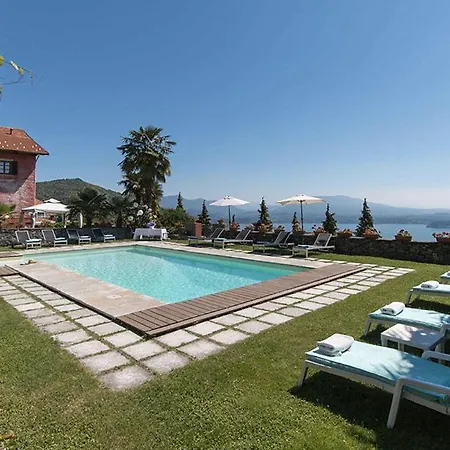 Apartment San Salvatore Sleeps 4 With Pool